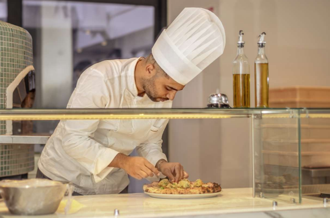 Appassionato del suo lavoro fa parte di alcune associazioni tunisine e straniere come l’Associazione GPN gruppo la piccola Napoli.